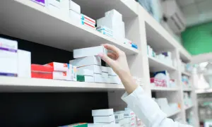 Nimesil: Na co działa? Dawkowanie, skutki uboczne i bezpieczeństwo